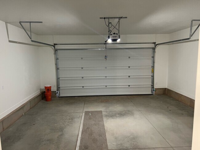 Building Photo - 5562 S Carnelian Pkwy