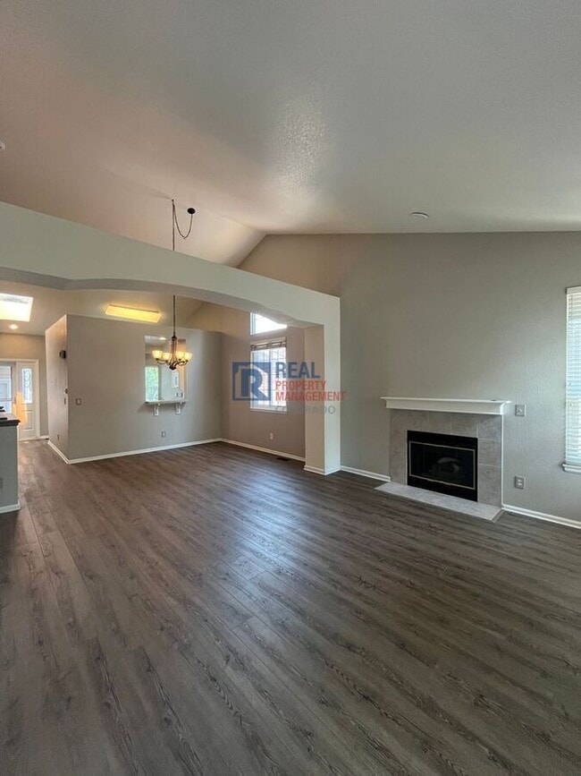 Building Photo - 9850 Carmel Ct