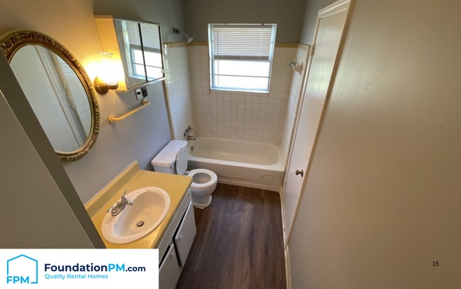 Building Photo - 968 Chesterton Dr