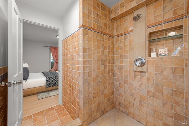 Building Photo - 1533 Allyn Ave