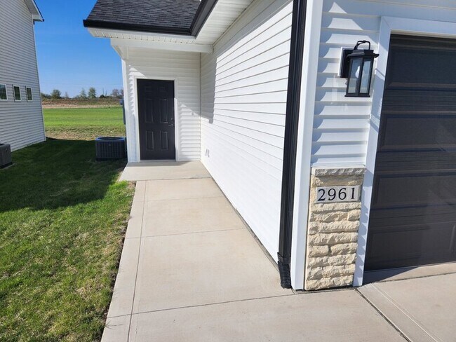 Building Photo - 2961 Long Avenue