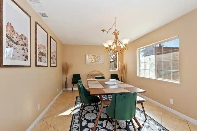 Building Photo - 58327 Bonanza Dr