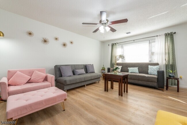 Building Photo - 1133 Livingston Ave