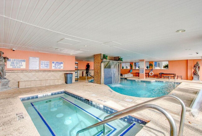 Building Photo - 647 N Creekside Dr