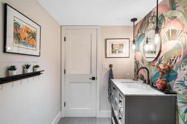 Building Photo - 780 NE 69th St