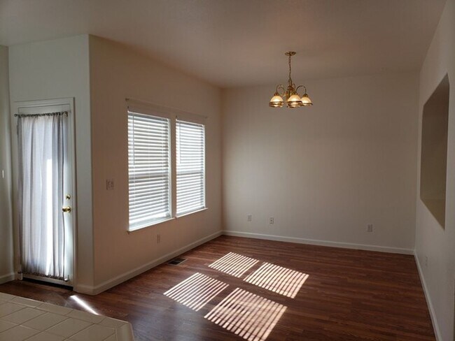 Building Photo - North Valley/Stead Three Bedroom Home 