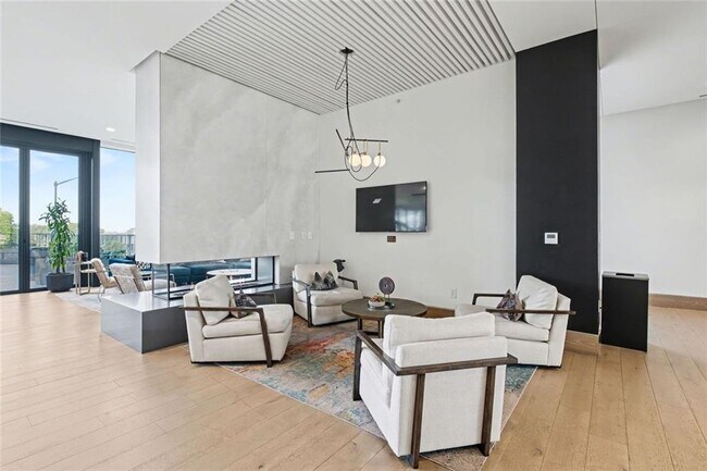 Building Photo - 788 West Marietta St NW