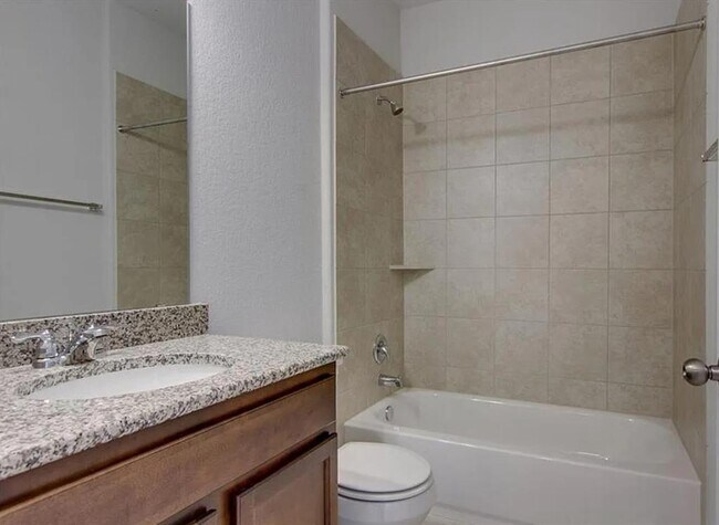 Building Photo - 240 La Escalera Dr