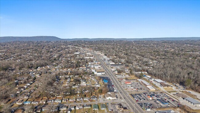 Building Photo - Newly renovated 2bed 2bath for rent!