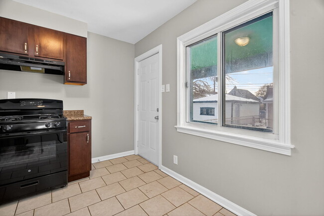 Building Photo - 27 164th Pl