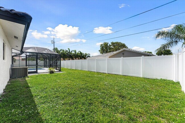 Building Photo - 1540 NW 10th St