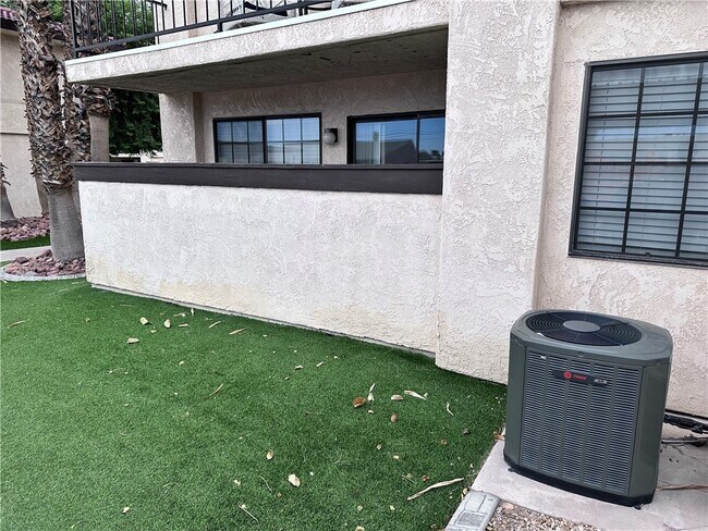Building Photo - 1190 Ramar Rd