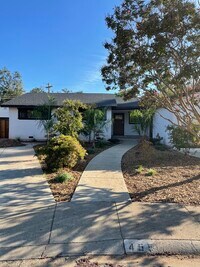Building Photo - 455 Redwood Way