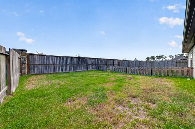 Building Photo - 21501 Rustic Elm Dr