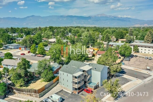 Building Photo - 3751 E La Salle St