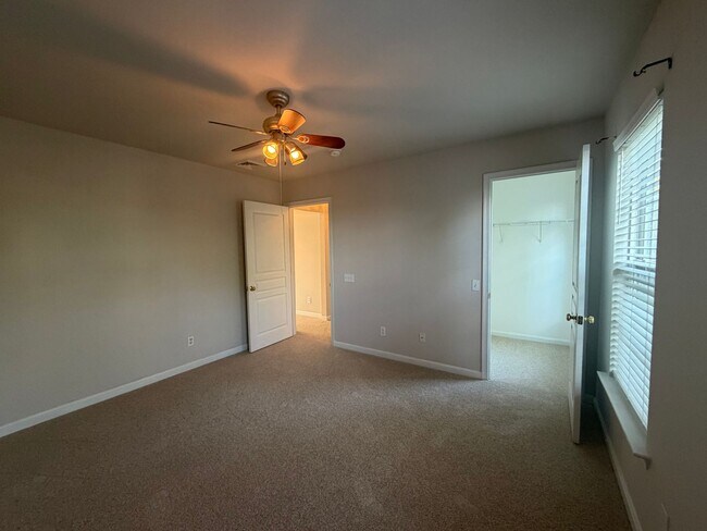 Building Photo - 1108 Harding Cir