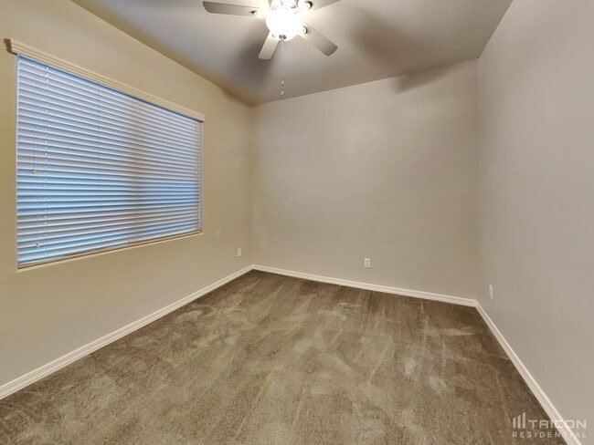 Building Photo - 4891 E Velasco St