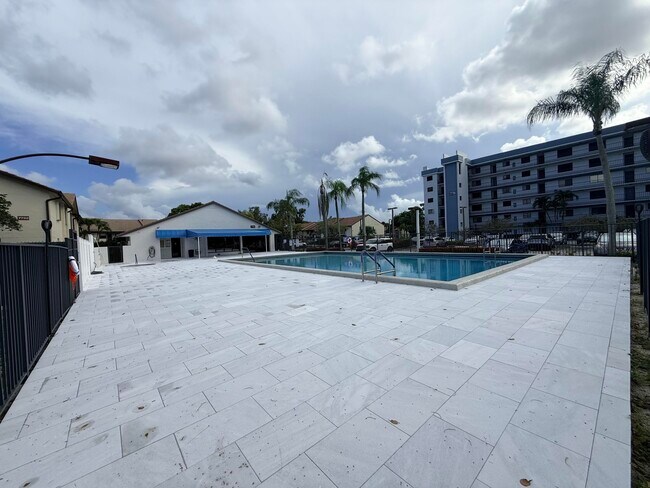 Building Photo - 7714 Tahiti Ln