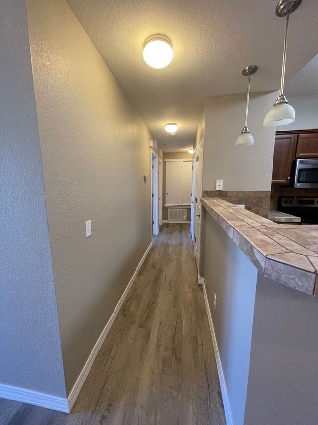 Building Photo - 2133 Krisron Rd