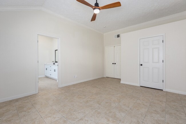 Building Photo - 5442 Garden Village Dr