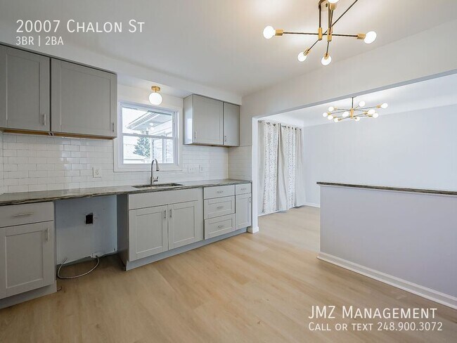 Building Photo - 20007 Chalon St