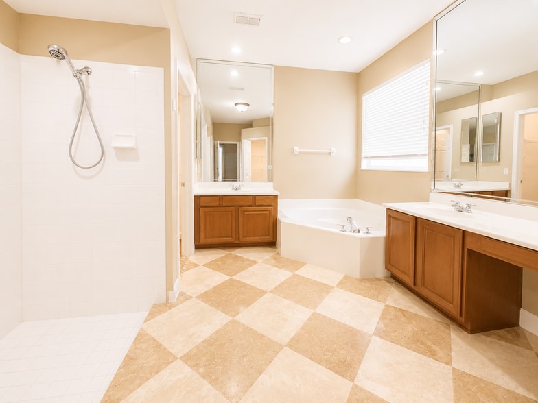 Building Photo - 8650 Tara Oaks Ct