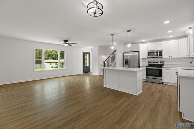 Building Photo - 1007 Cardinal Ave