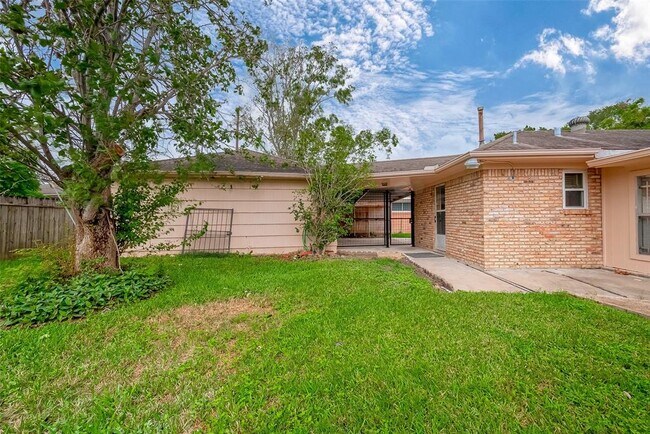 Building Photo - 4115 Mischire Dr