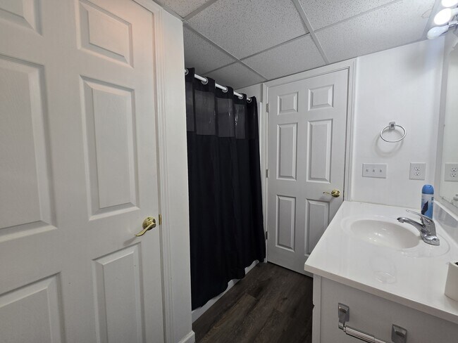 Building Photo - 9444 Windsong Ln