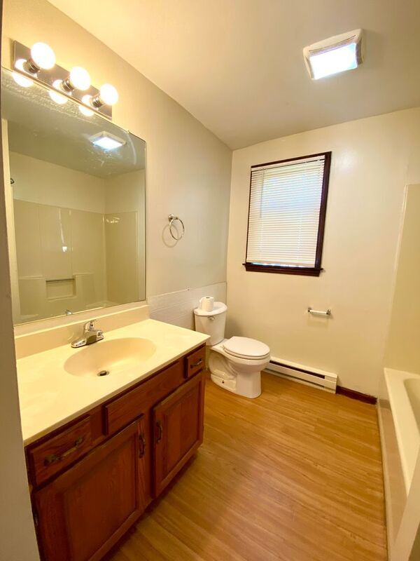 Building Photo - 48-50 Rifle St