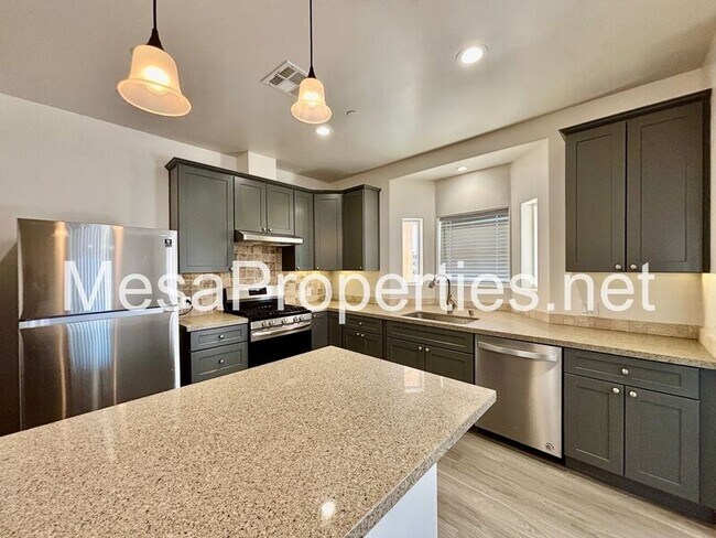 Building Photo - 6087 Elsinore Rd