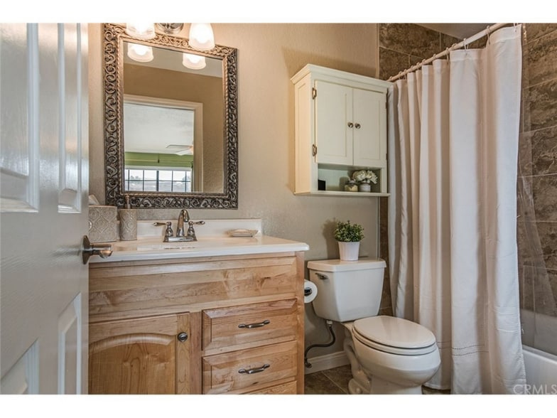 Building Photo - 4151 Hathaway Ave