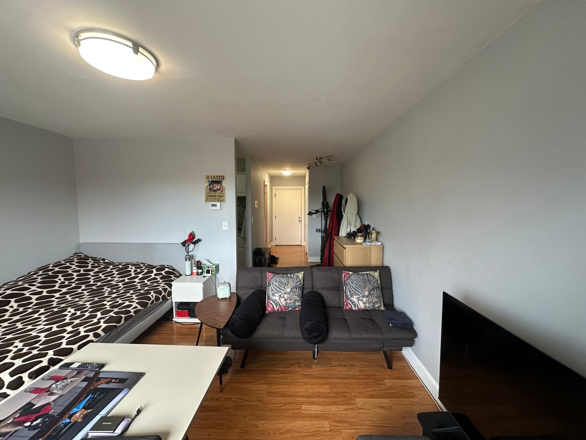 Building Photo - 35 Glencoe St