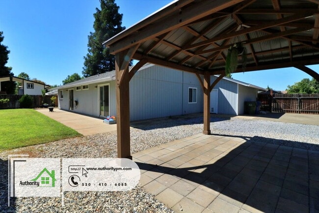 Building Photo - 1976 Chiella Ln