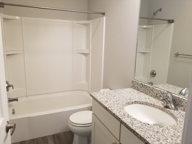 Master Bath - 1036 66th St