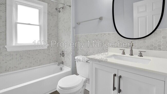 Building Photo - 616 Lilley Ave