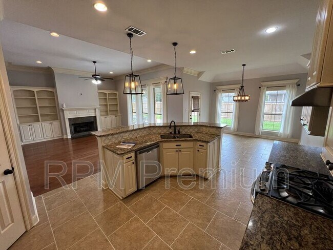 Building Photo - 7335 Oak View Dr.
