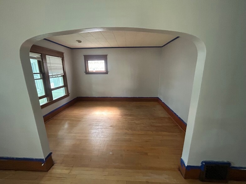 Dinning room - 6642 W Stevenson St