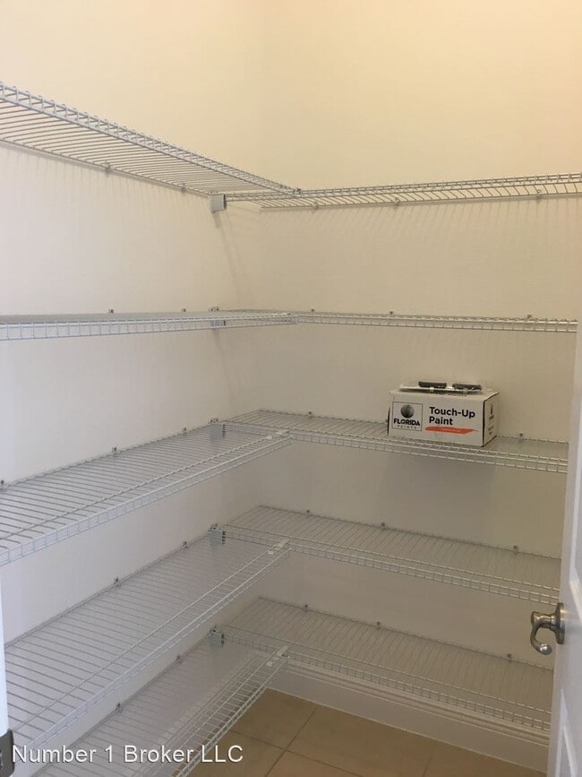 Building Photo - 5 br, 3 bath House - 14529 Driftwood Court