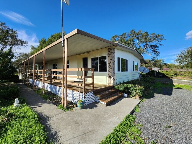 Building Photo - Penngrove Mobile Home on a Country Property