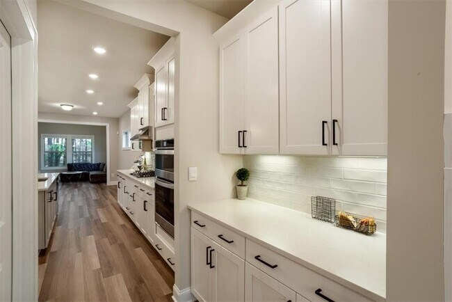 Building Photo - 4167 Bethany Manor Dr