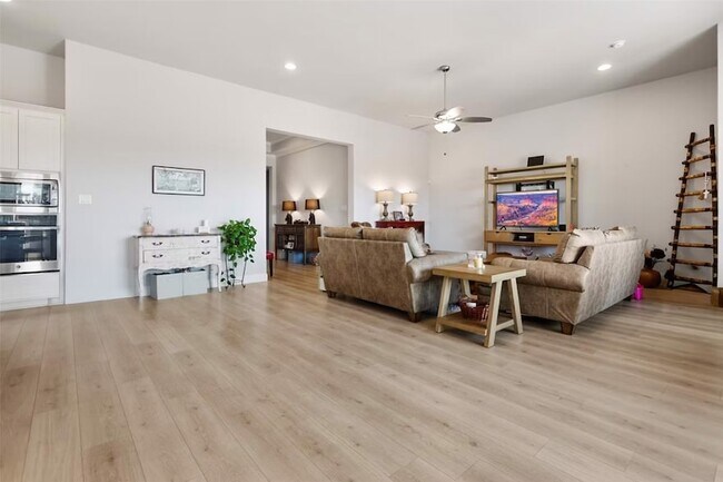 Building Photo - 209 Chesapeake Dr