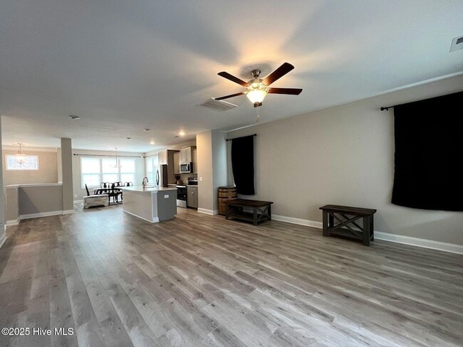 Building Photo - 60 Brownstone Ln