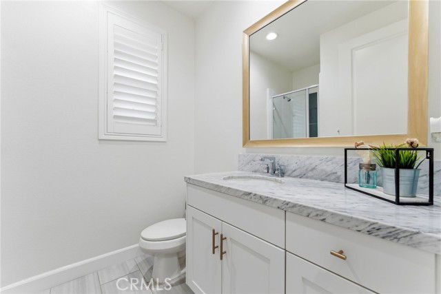 Building Photo - 137 Halo