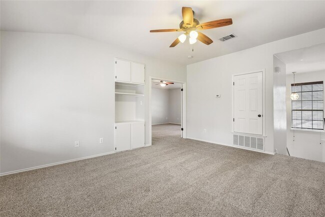 Building Photo - 2604 Stenson Dr