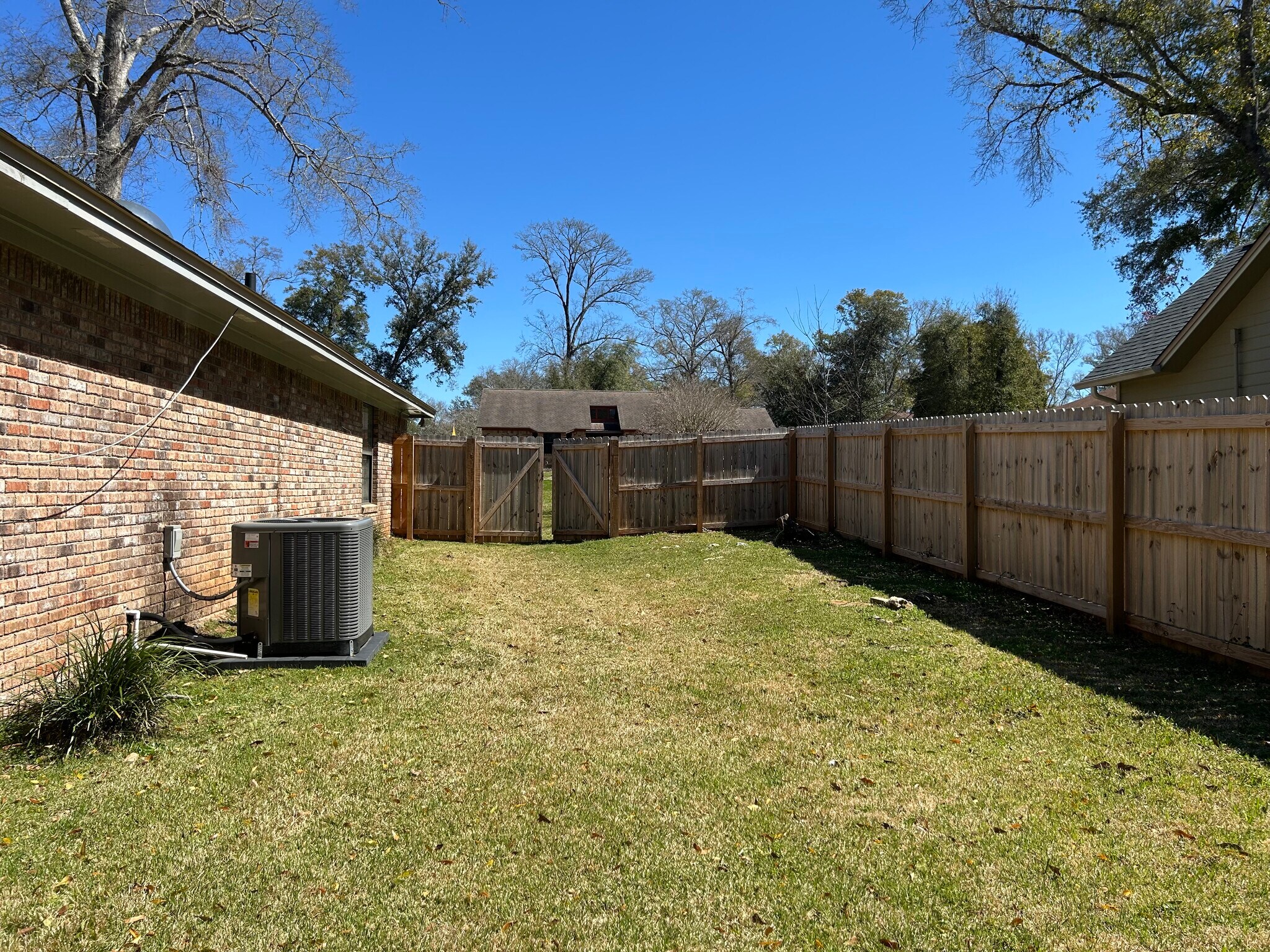 Building Photo - 1520 Avondale Way