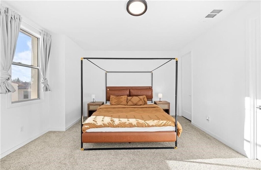 Building Photo - 856 Francesca Dr