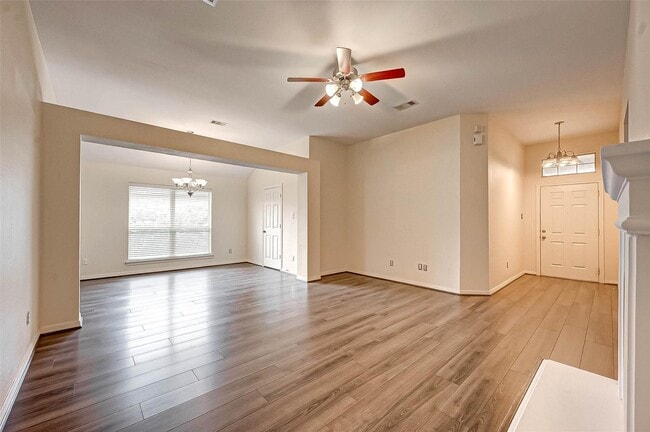 Building Photo - 16207 Willowford Ct