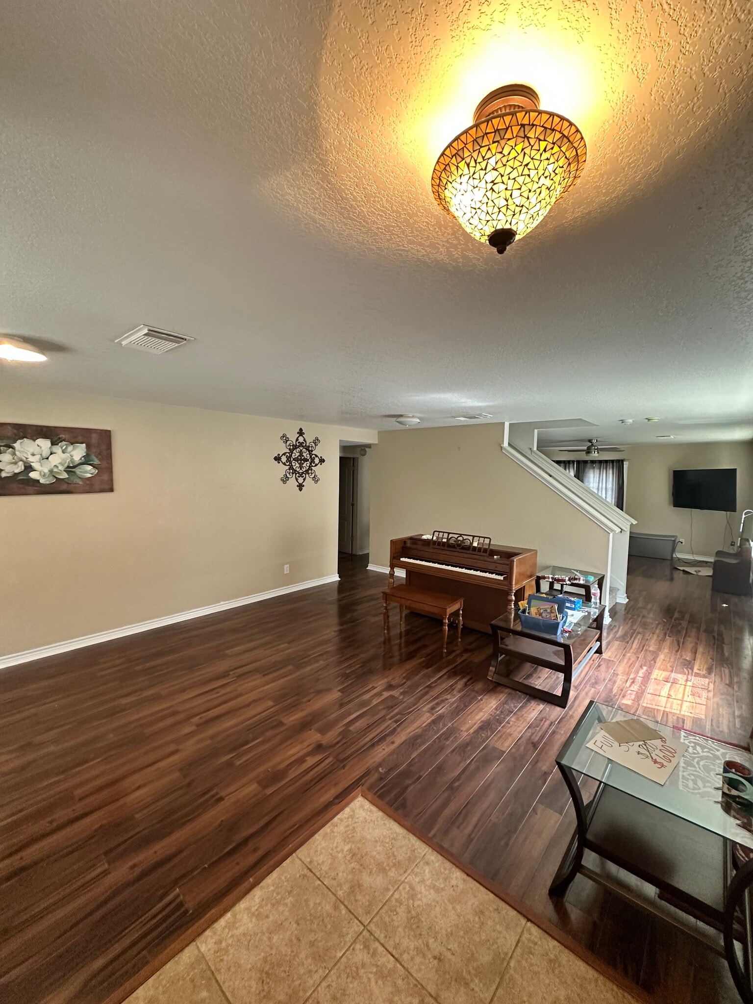 Front Living room - 10366 Manor Crk
