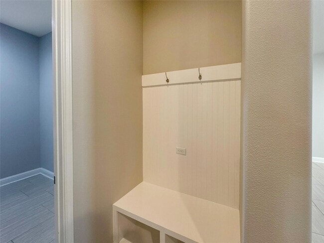 Building Photo - 7112 Cut Plains Trail